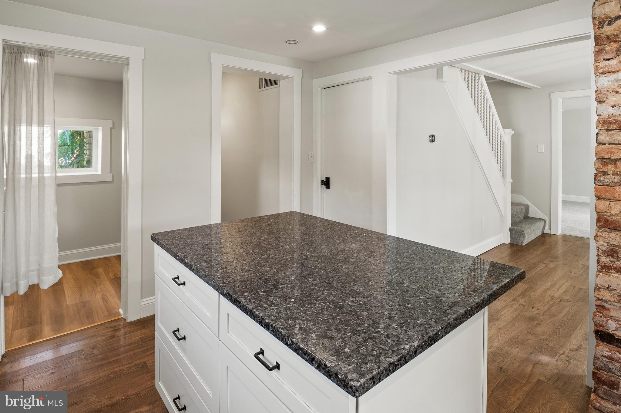 2201 Alvin Avenue Baltimore, MD 21228 - Photo 9 of 39