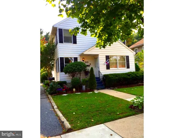 $2,200 | 213 Laurel Avenue, Unit B, Glassboro, NJ 08028
