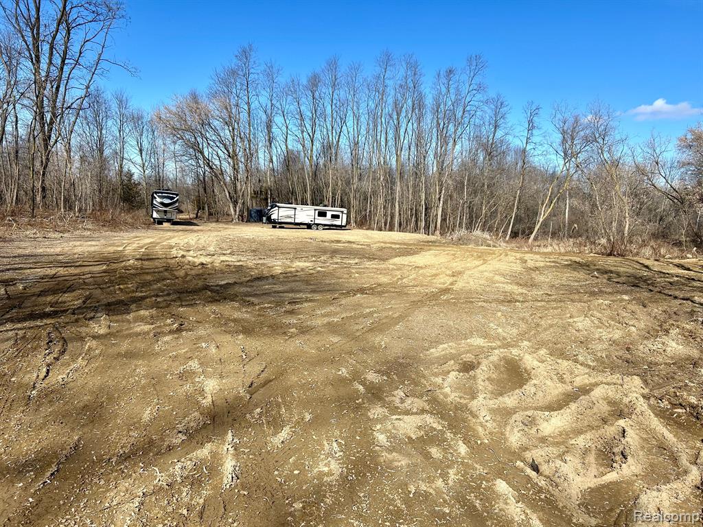 8223 Hogan Road Fenton, MI 48430 - Photo 3 of 5
