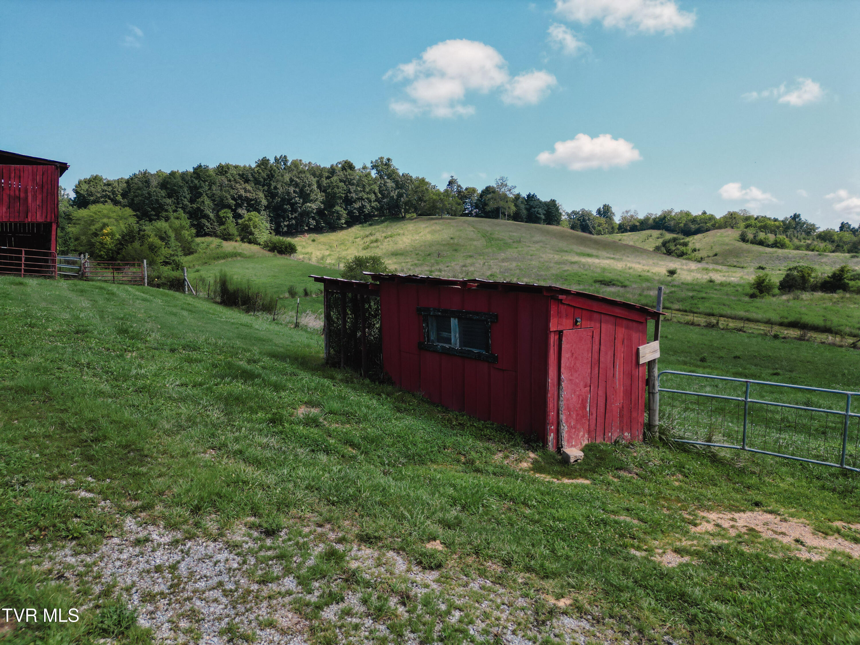 475 Doc Hawkins Road Greeneville, TN 37745 - Photo 11 of 61 20230310-DJI_0626