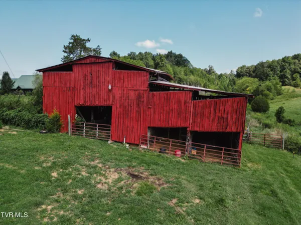 $383,000 | 475 Doc Hawkins Road, Greeneville, TN 37745