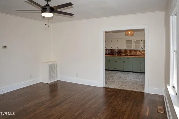 $383,000 | 475 Doc Hawkins Road, Greeneville, TN 37745