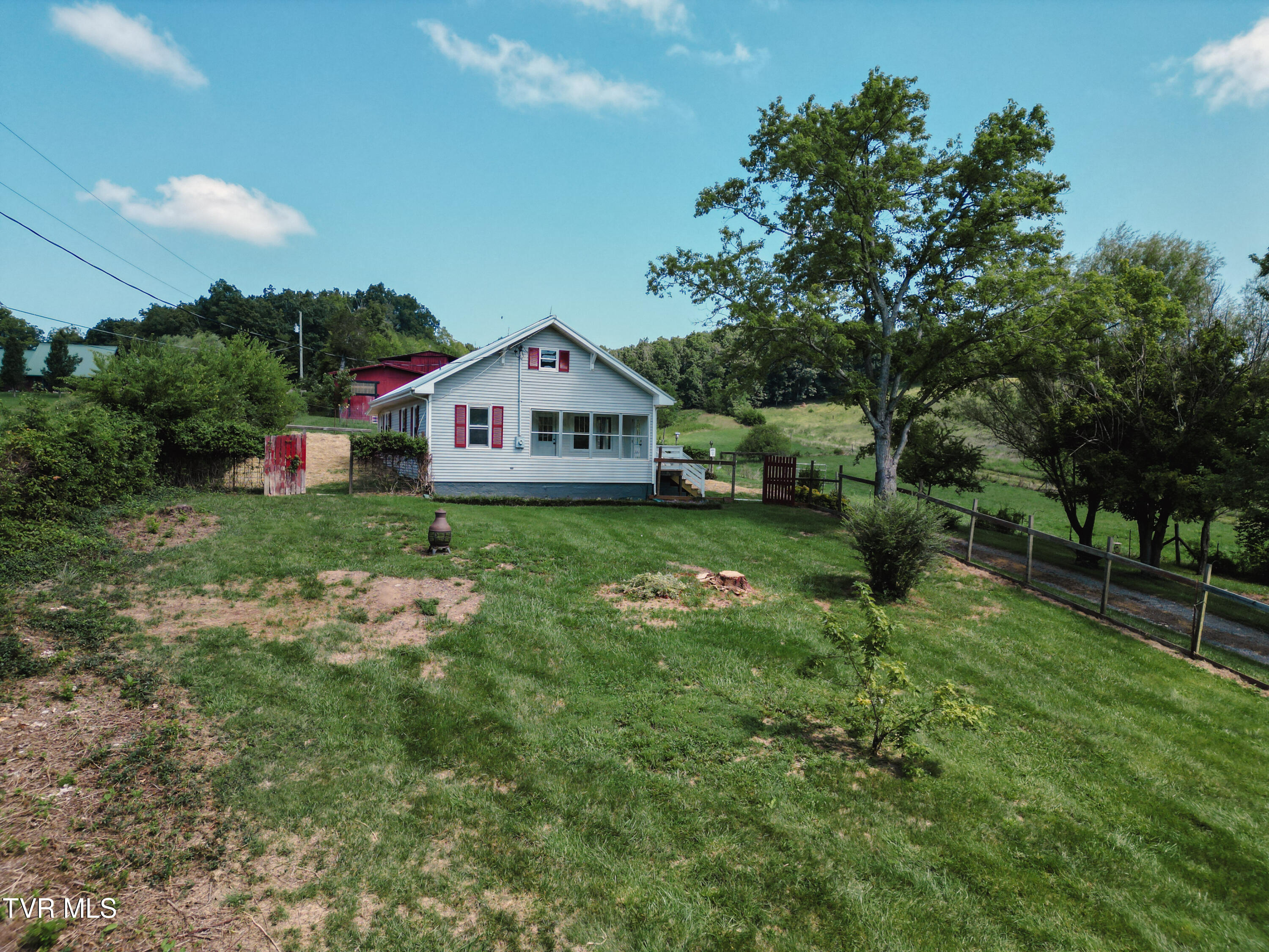 475 Doc Hawkins Road Greeneville, TN 37745 - Photo 3 of 61 20230310-DJI_0606