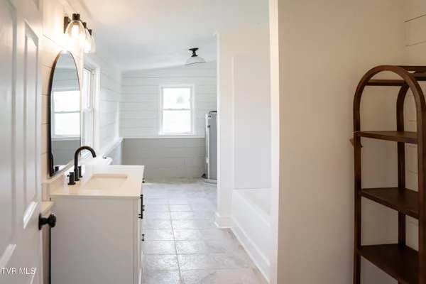 $383,000 | 475 Doc Hawkins Road, Greeneville, TN 37745