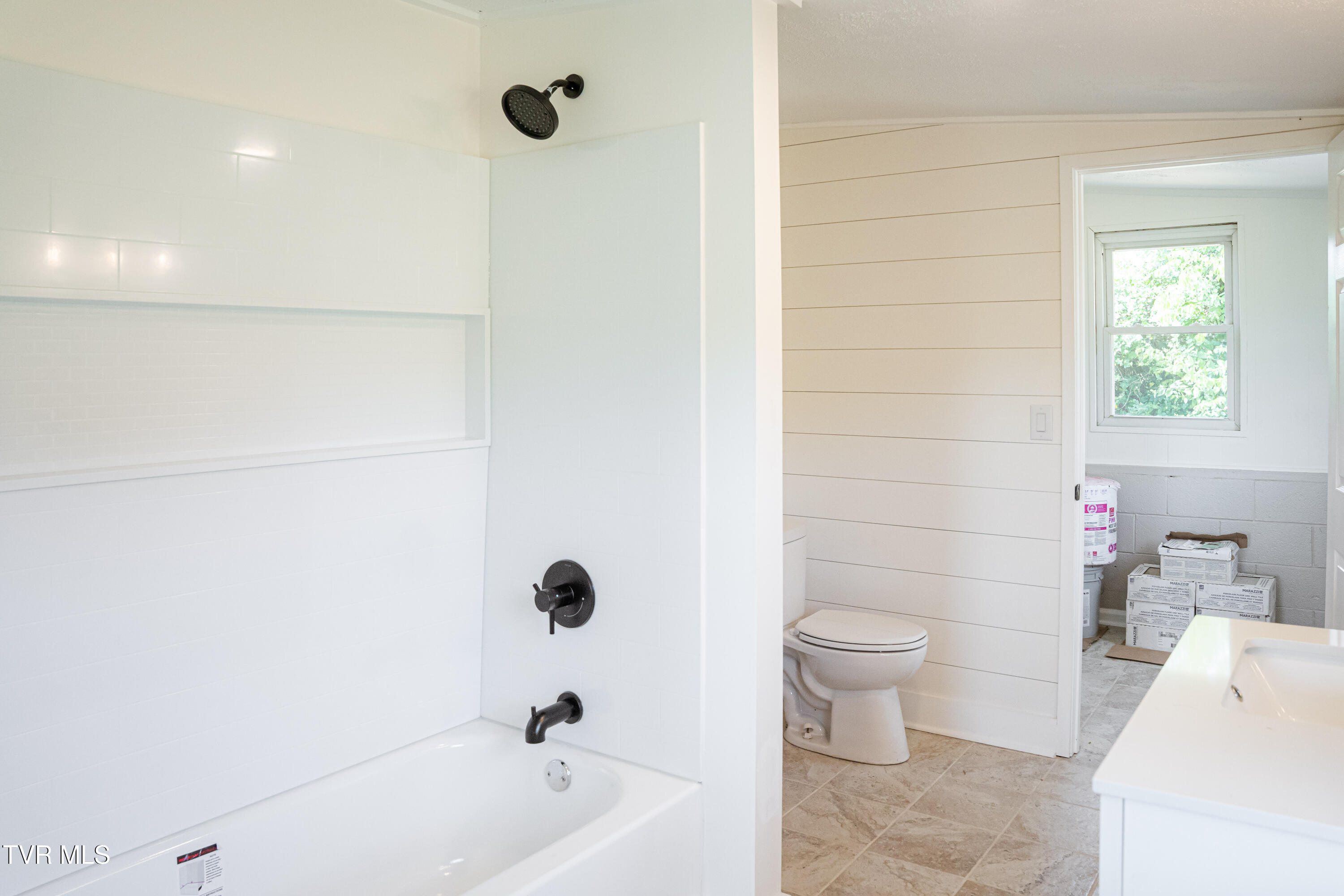 475 Doc Hawkins Road Greeneville, TN 37745 - Photo 35 of 61 20250816-DSC08472