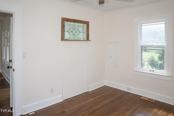 $383,000 | 475 Doc Hawkins Road, Greeneville, TN 37745