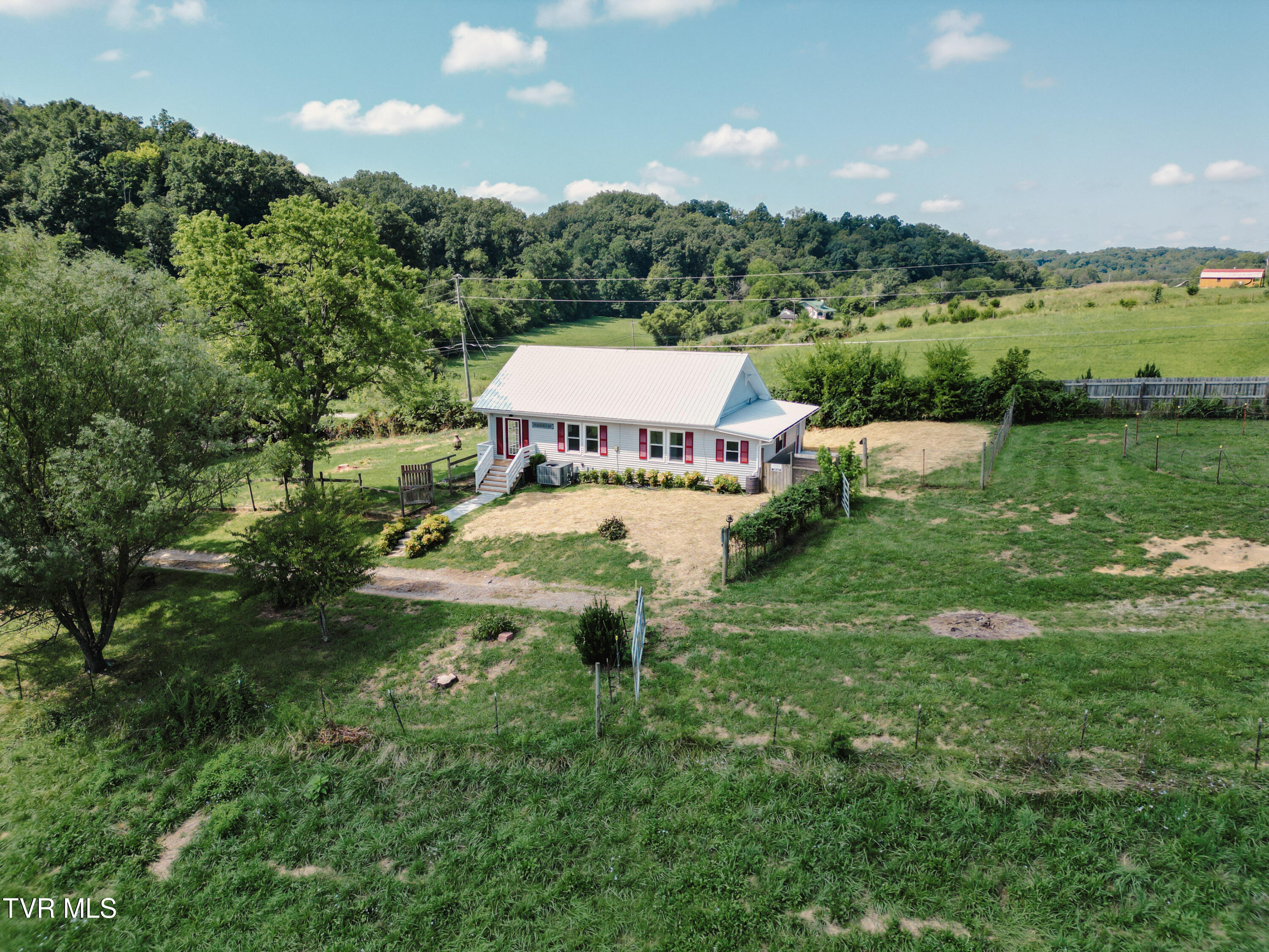 475 Doc Hawkins Road Greeneville, TN 37745 - Photo 4 of 61 20230310-DJI_0621