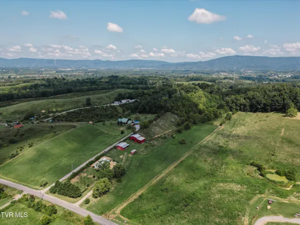 $383,000 | 475 Doc Hawkins Road, Greeneville, TN 37745