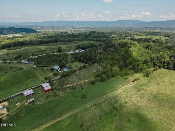 $383,000 | 475 Doc Hawkins Road, Greeneville, TN 37745