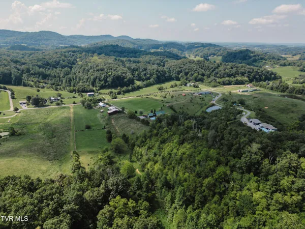 $383,000 | 475 Doc Hawkins Road, Greeneville, TN 37745