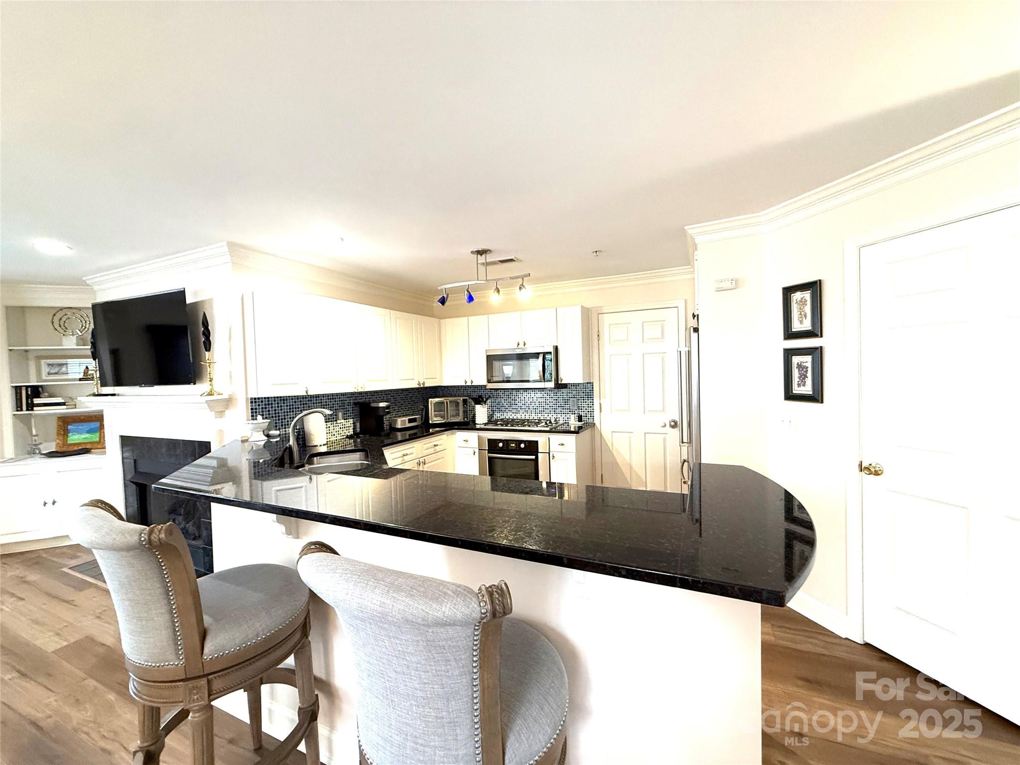 930 Jetton Street, Unit 20 Davidson, NC 28036 - Photo 16 of 41