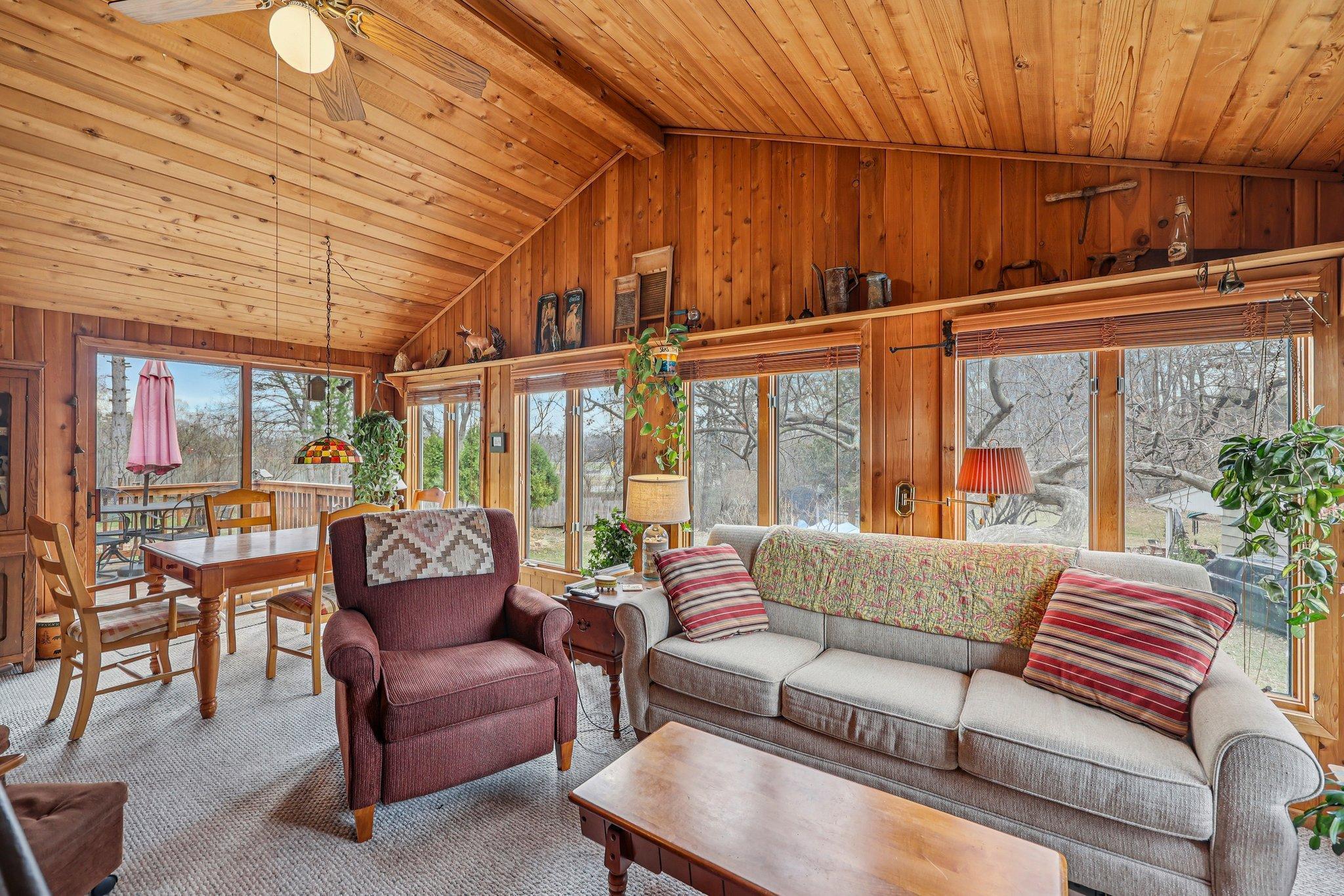 2639 Cedar Crest Road East Minnetonka, MN 55305 - Photo 12 of 48