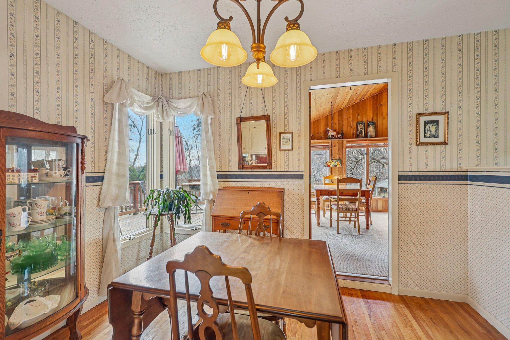 2639 Cedar Crest Road East Minnetonka, MN 55305 - Photo 13 of 48