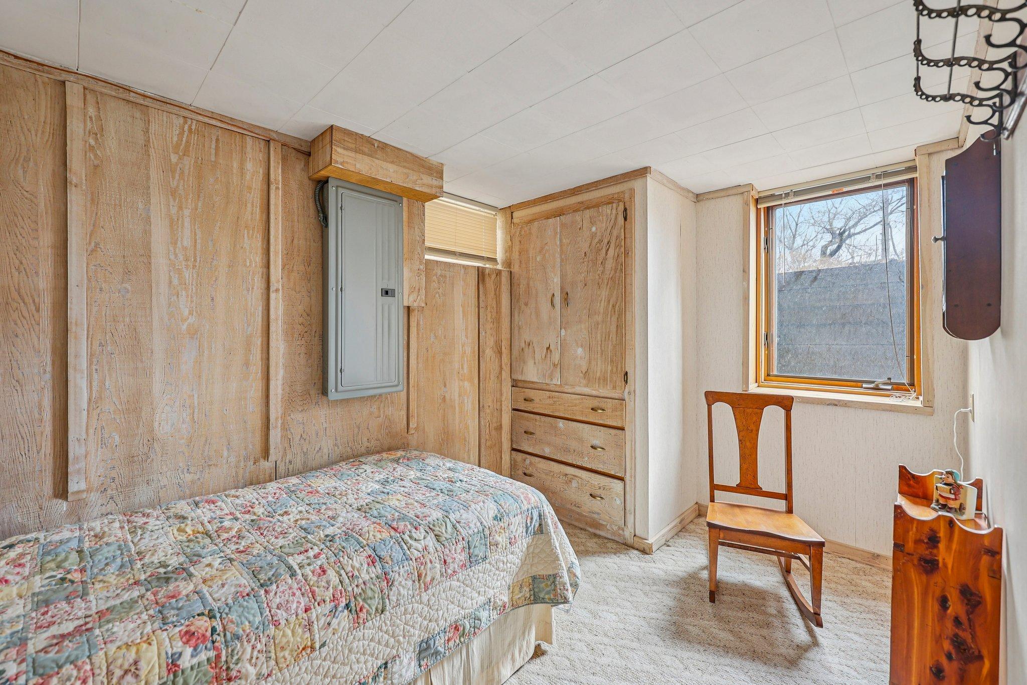 2639 Cedar Crest Road East Minnetonka, MN 55305 - Photo 25 of 48