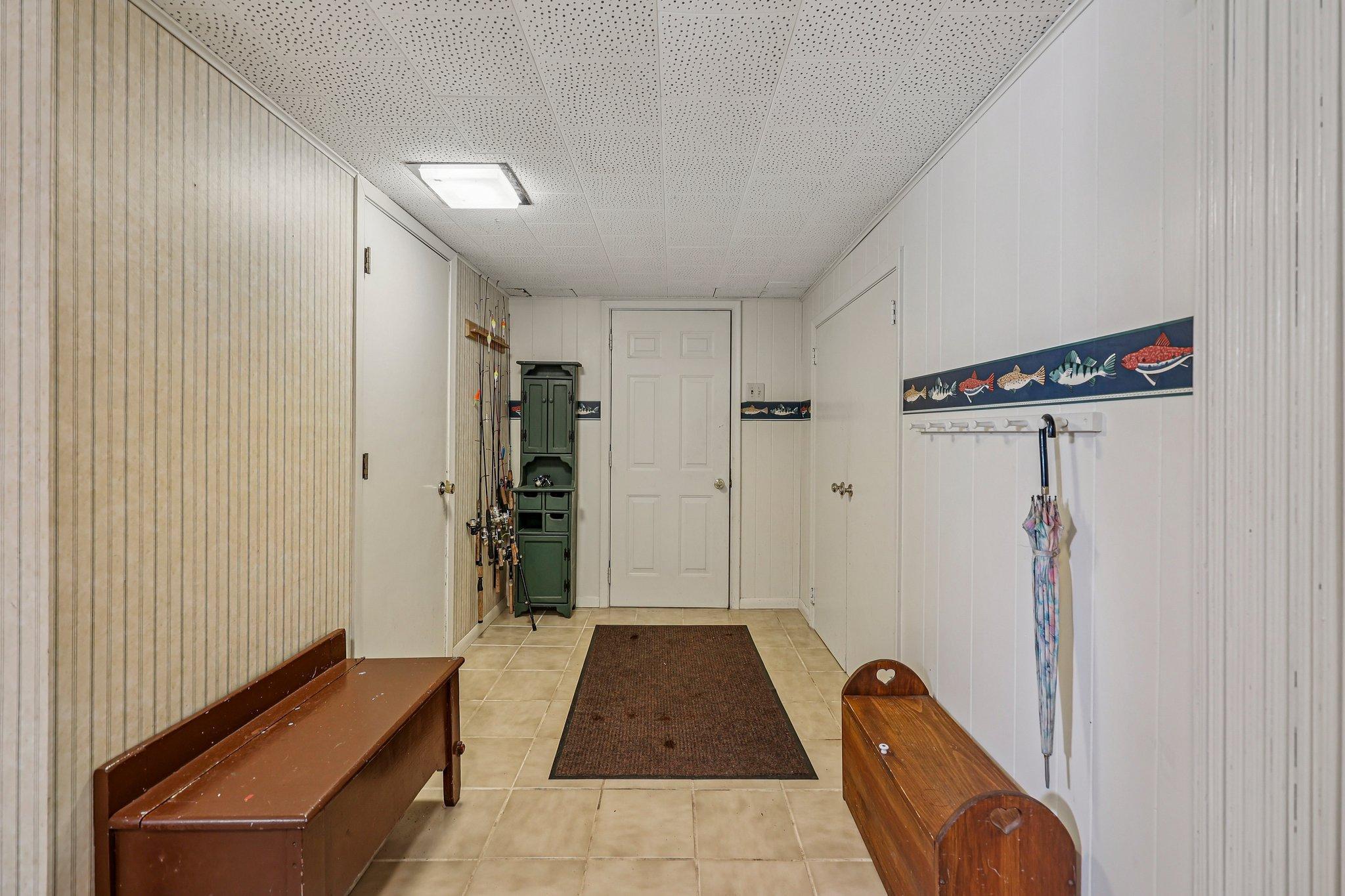 2639 Cedar Crest Road East Minnetonka, MN 55305 - Photo 29 of 48