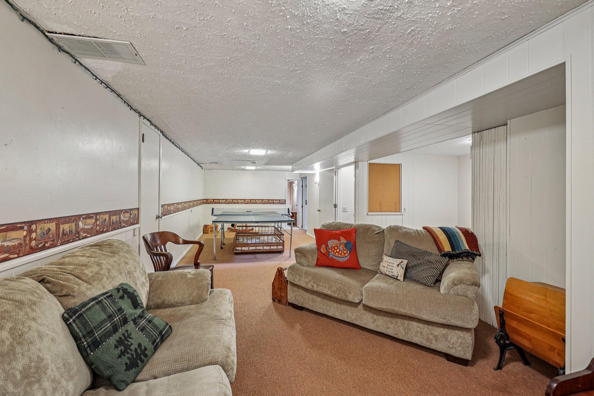 2639 Cedar Crest Road East Minnetonka, MN 55305 - Photo 32 of 48