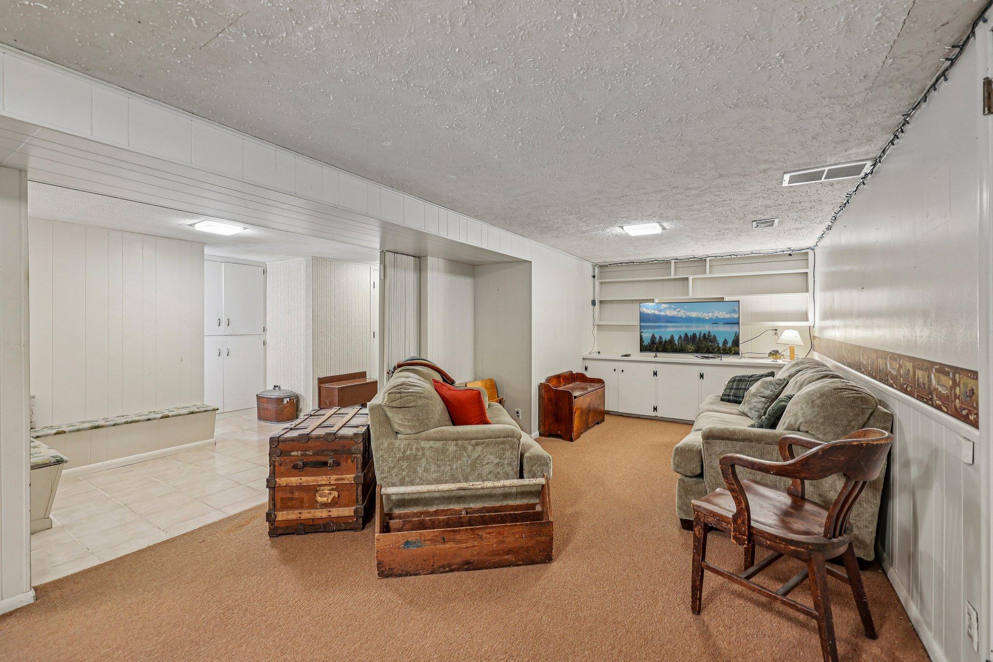 2639 Cedar Crest Road East Minnetonka, MN 55305 - Photo 33 of 48