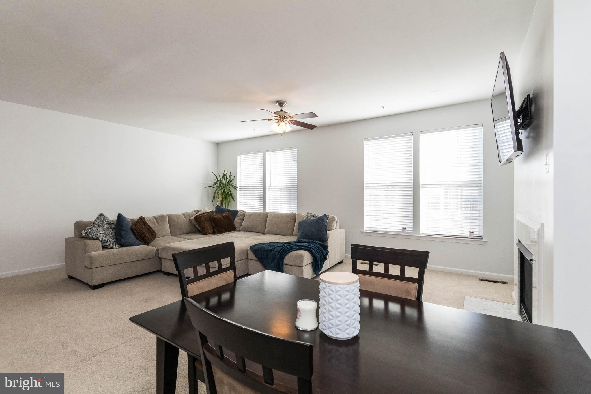 7108 Silverleaf Oak Road, Unit 171 Elkridge, MD 21075 - Photo 2 of 30 Dining Room