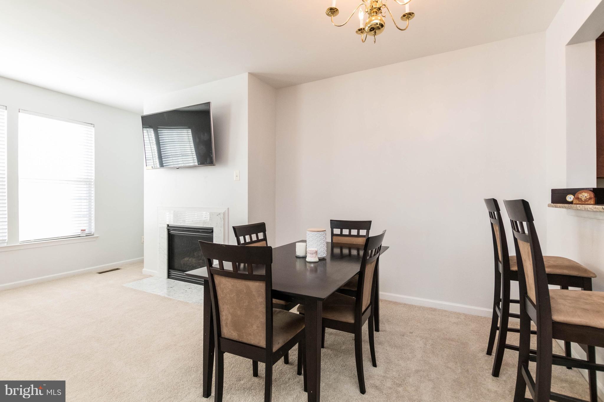 7108 Silverleaf Oak Road, Unit 171 Elkridge, MD 21075 - Photo 3 of 30 Dining Room