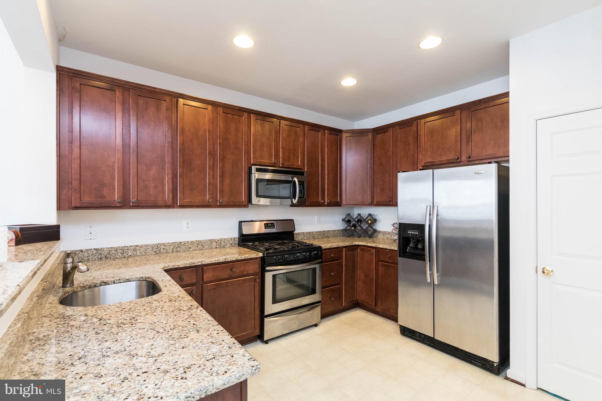 7108 Silverleaf Oak Road, Unit 171 Elkridge, MD 21075 - Photo 9 of 30 Kitchen