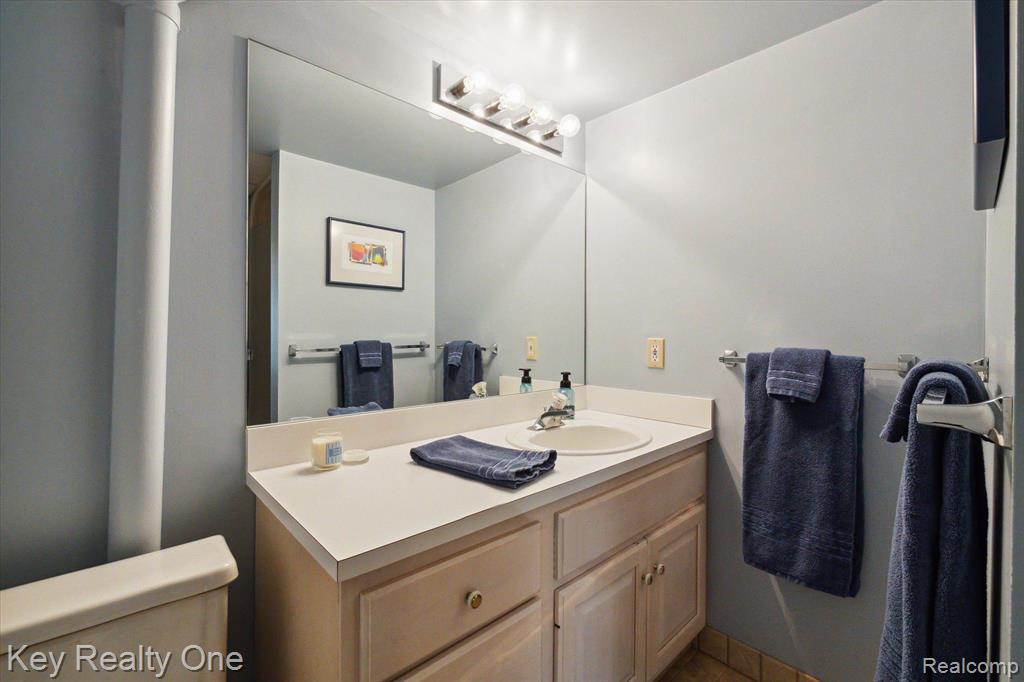 750 Eastbridge Court Rochester Hills, MI 48307 - Photo 34 of 42