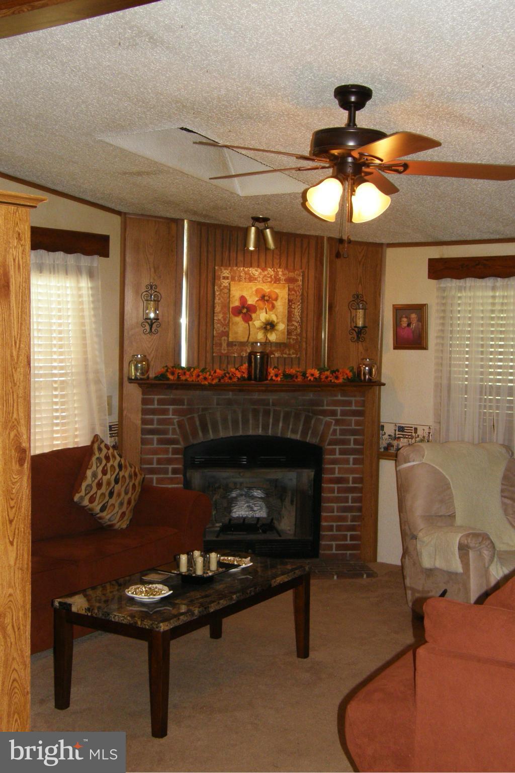 7471 Harmony Road Preston, MD 21655 - Photo 11 of 30 Family Room