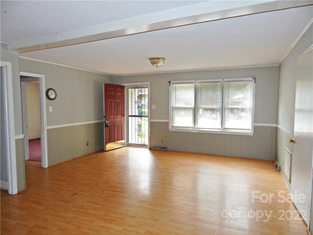 172 Frances Street Chester, SC 29706 - Photo 4 of 19 Gallery Image 4