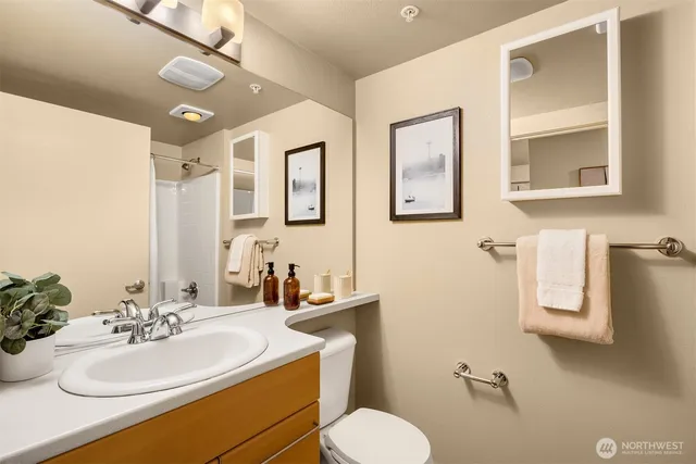 $615,000 | 1420 East Pine Street, Unit E203, Seattle, WA 98122