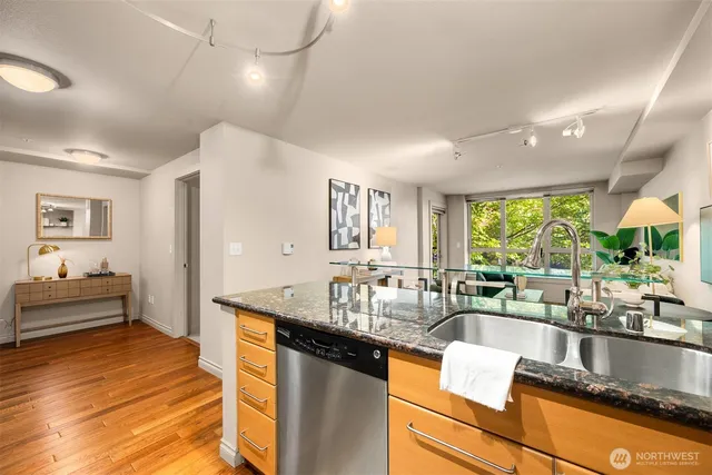 $615,000 | 1420 East Pine Street, Unit E203, Seattle, WA 98122