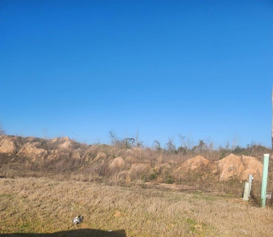 348 Road 5805 Cleveland Tx  