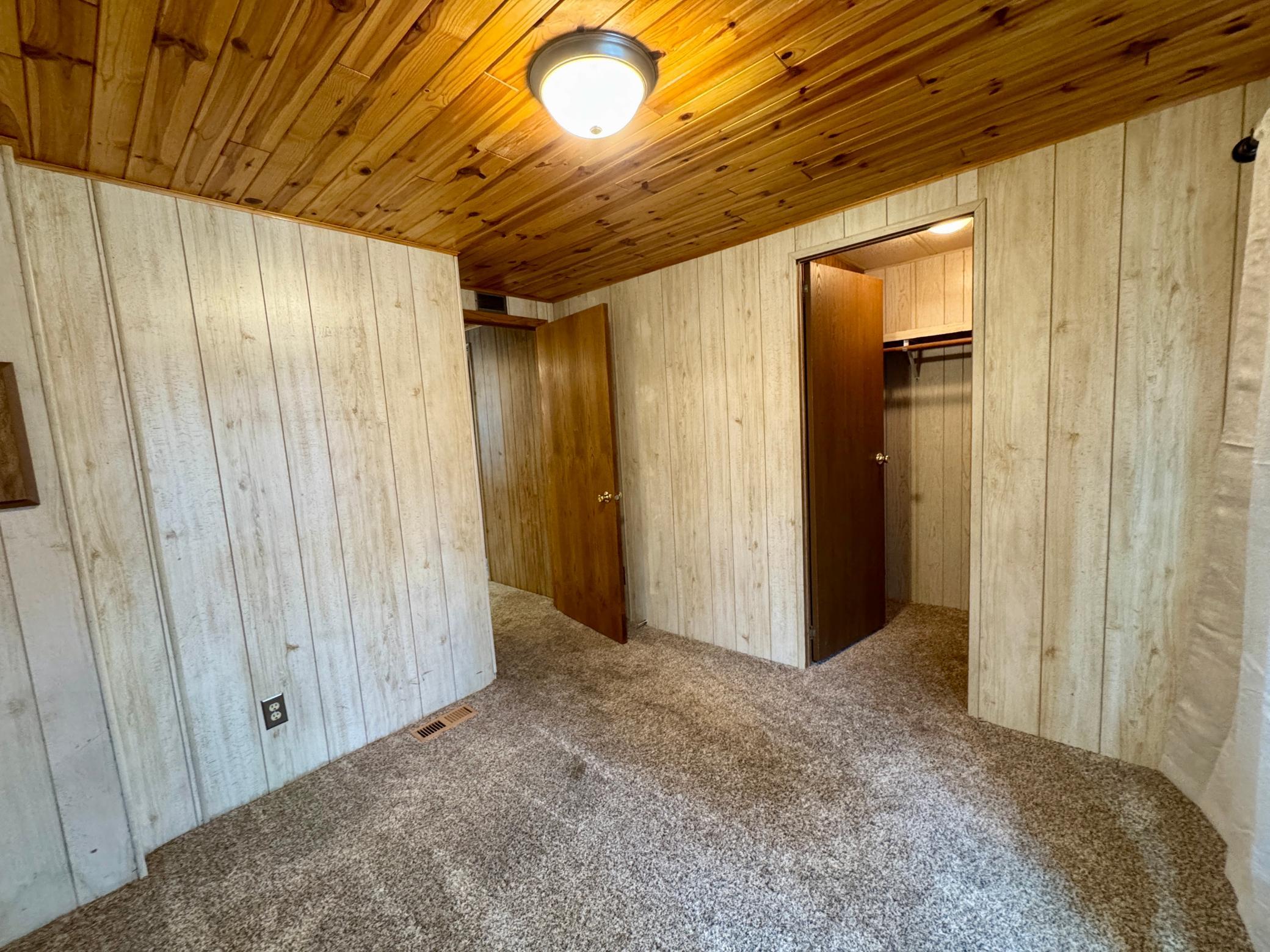 502 3rd Street Northeast Roseau, MN 56751 - Photo 11 of 21