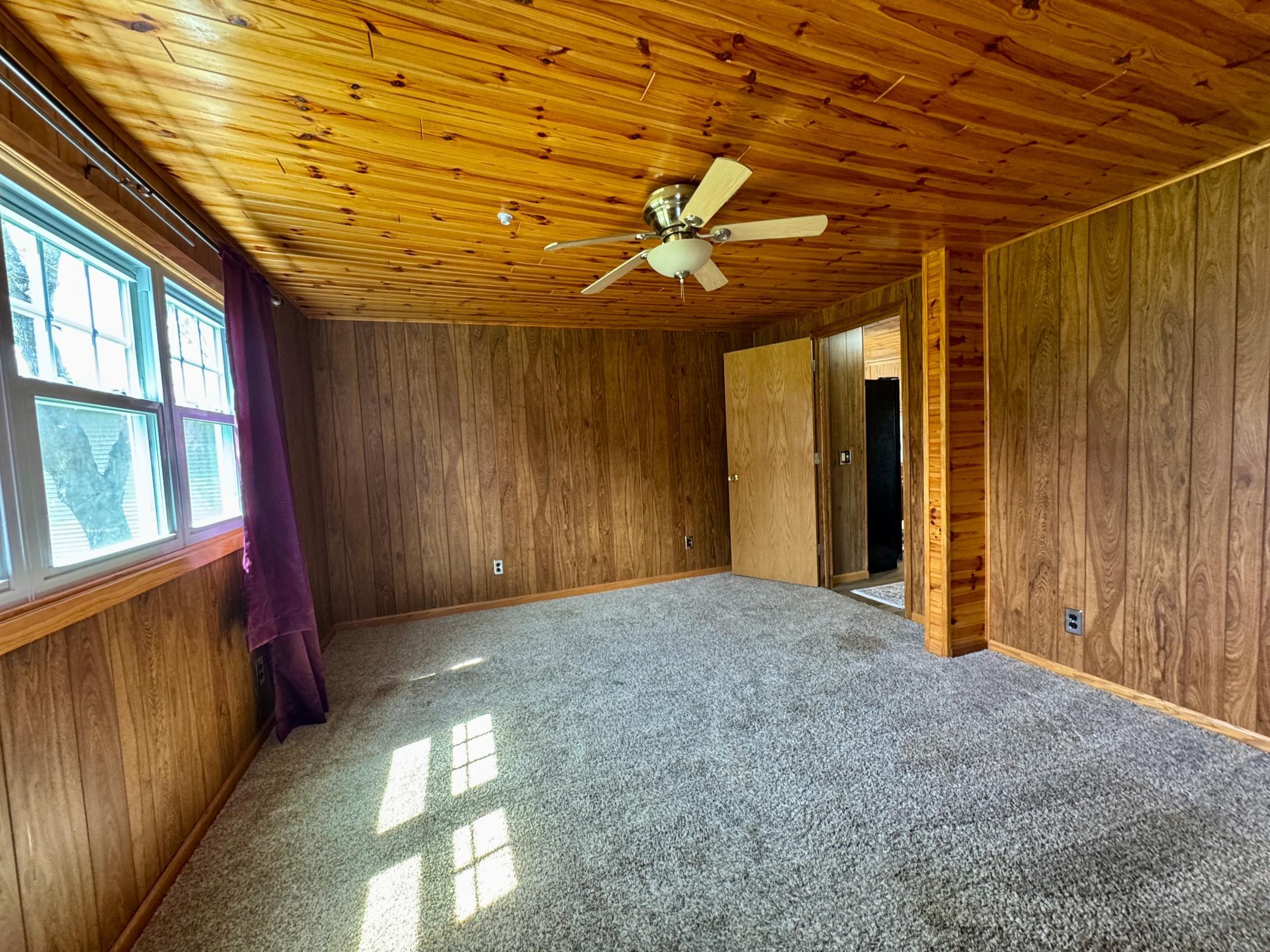 502 3rd Street Northeast Roseau, MN 56751 - Photo 13 of 21