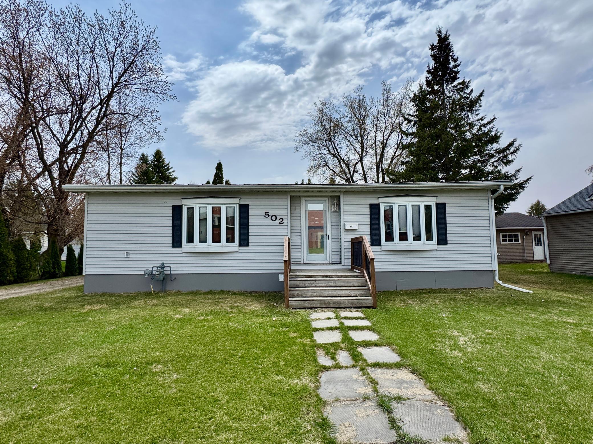 502 3rd Street Northeast Roseau, MN 56751 - Photo 15 of 21