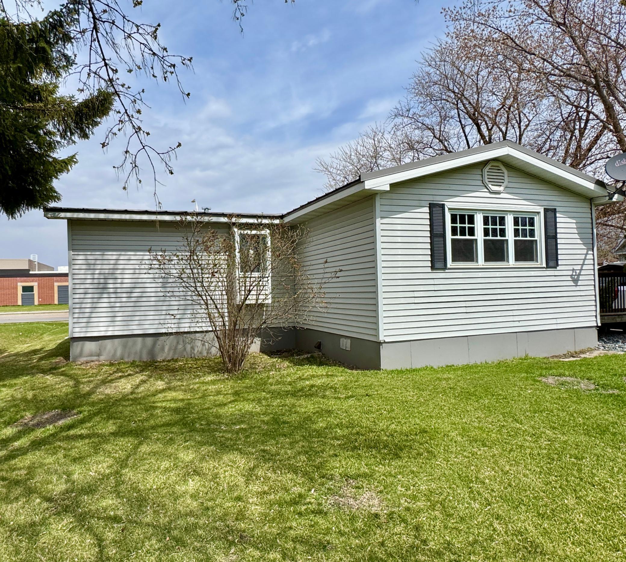 502 3rd Street Northeast Roseau, MN 56751 - Photo 18 of 21
