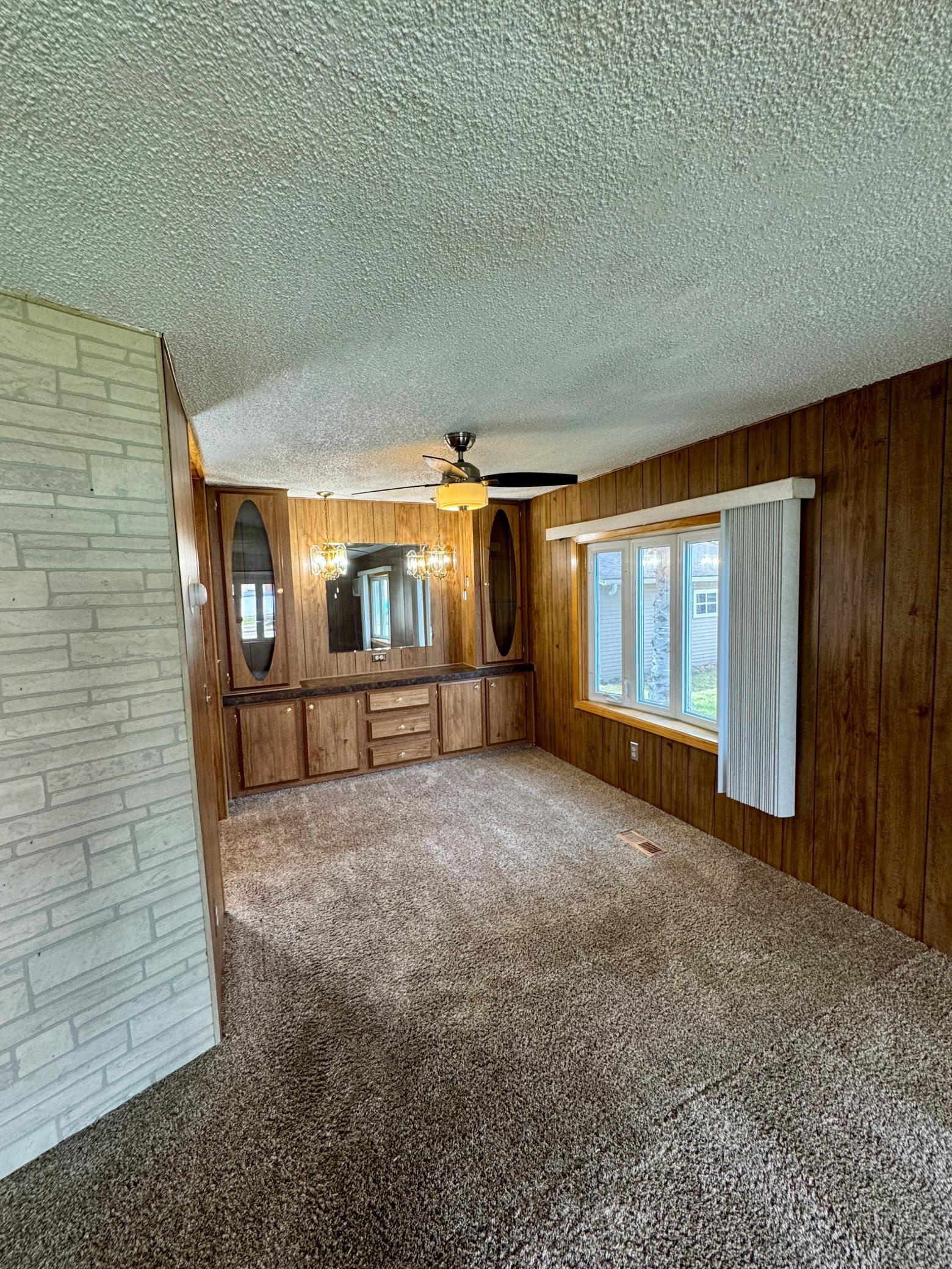 502 3rd Street Northeast Roseau, MN 56751 - Photo 6 of 21