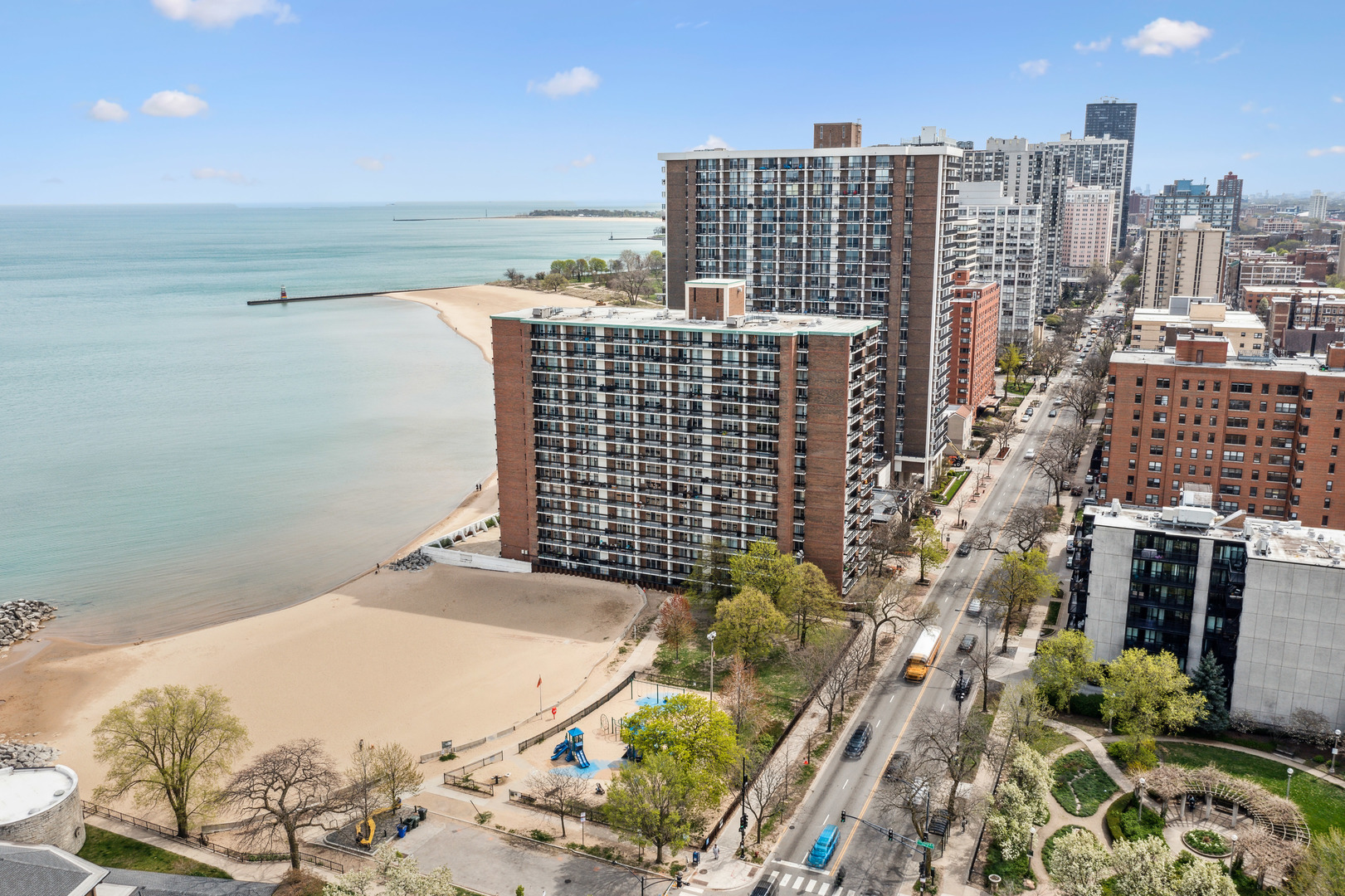5901 North Sheridan Road, Unit 6B Chicago, IL 60660 - Photo 1 of 29 Gallery Image 1