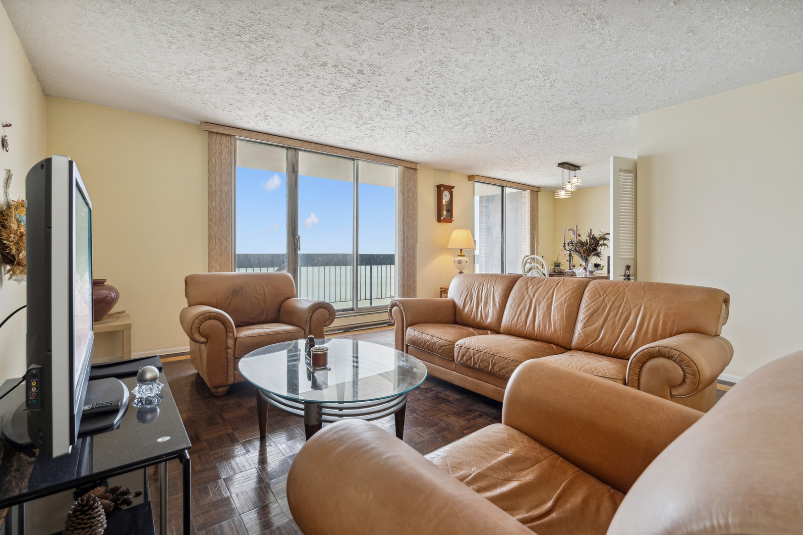 5901 North Sheridan Road, Unit 6B Chicago, IL 60660 - Photo 17 of 29 Gallery Image 17