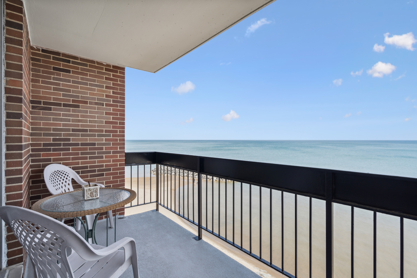 5901 North Sheridan Road, Unit 6B Chicago, IL 60660 - Photo 6 of 29 Gallery Image 6