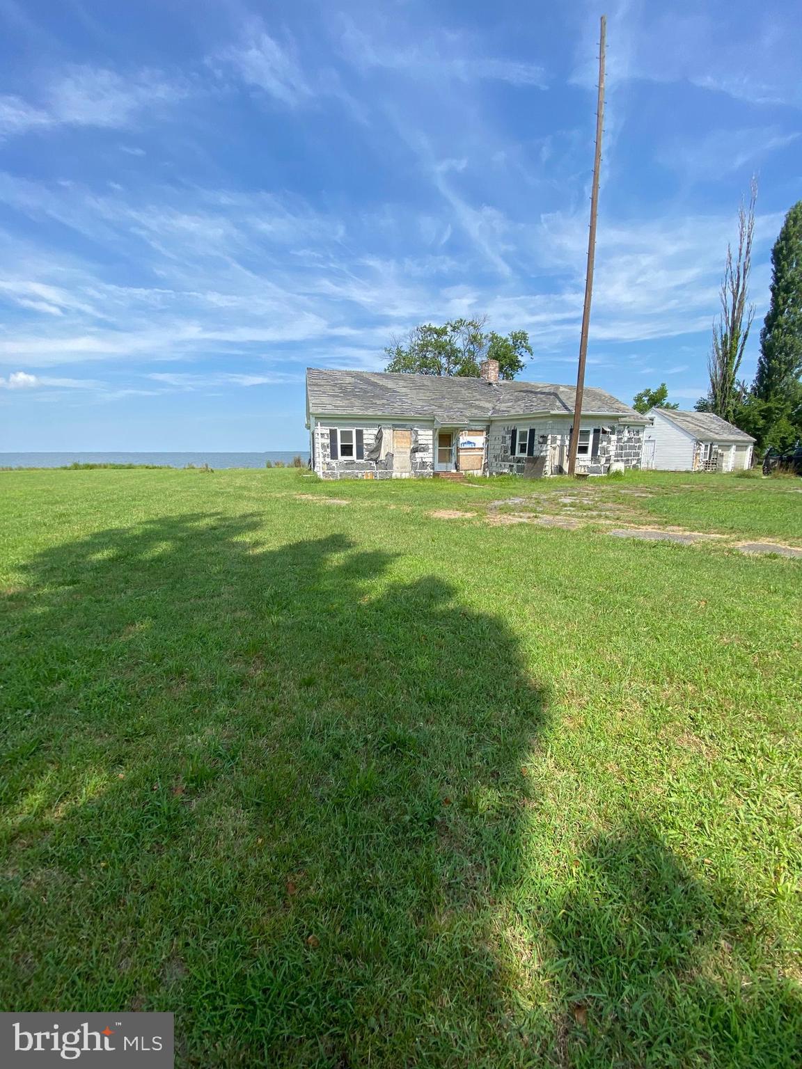 20514 Nanticoke Road Nanticoke, MD 21840 - Photo 5 of 14 Home with Nanticoke River Background