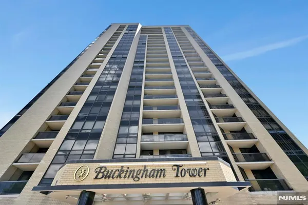 $1,199,000 | 800 Palisade Avenue, Unit 901, Fort Lee, NJ 07024
