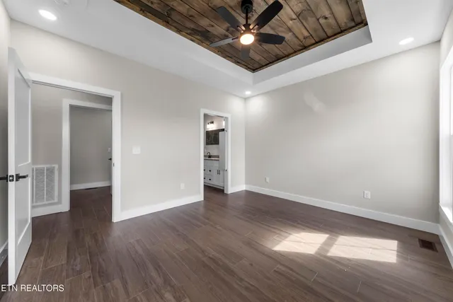 $348,500 | 118 West Drive, La Follette, TN 37766