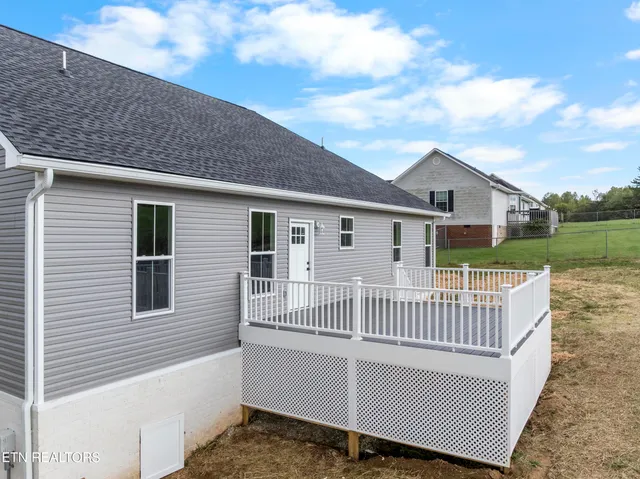 $348,500 | 118 West Drive, La Follette, TN 37766