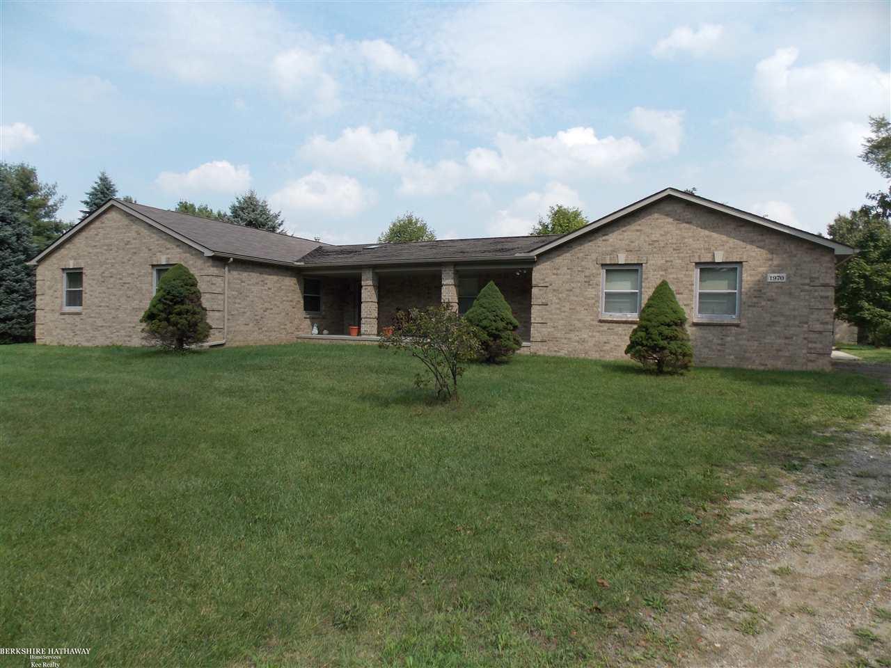 1970 Moffat Road Leonard, MI 48367 - Photo 1 of 47