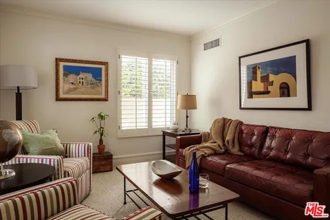$1,275,000 | 1201 South Orange Grove Boulevard, Pasadena, CA 91105