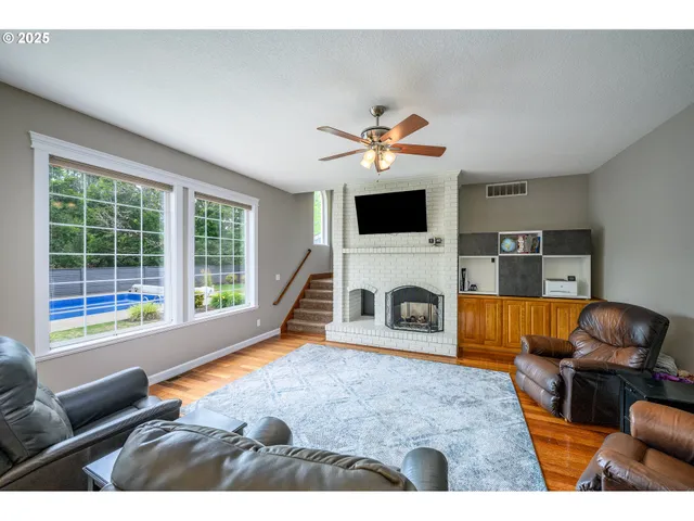 $899,000 | 2351 Northwest Pinehurst Drive, McMinnville, OR 97128