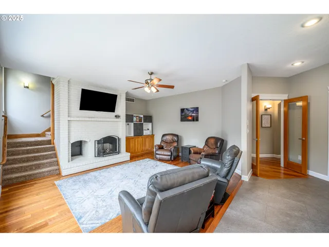 $899,000 | 2351 Northwest Pinehurst Drive, McMinnville, OR 97128