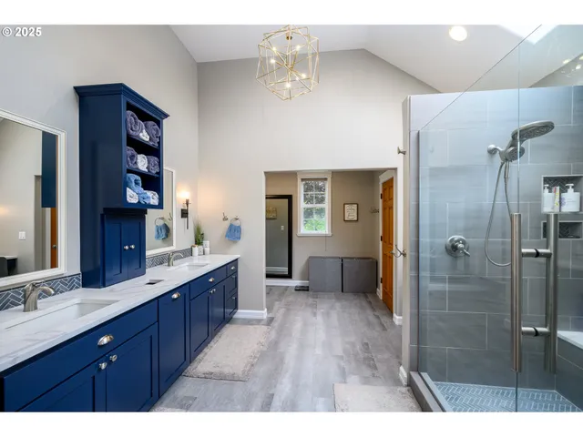 $899,000 | 2351 Northwest Pinehurst Drive, McMinnville, OR 97128