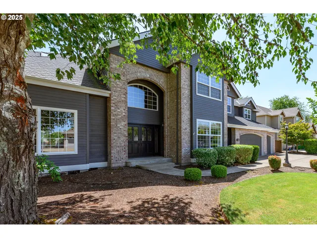 $899,000 | 2351 Northwest Pinehurst Drive, McMinnville, OR 97128