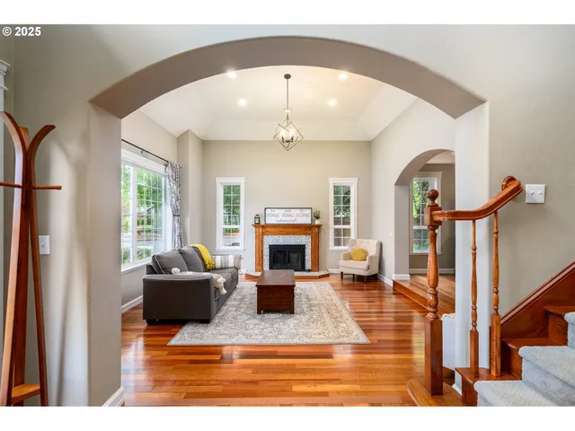 $899,000 | 2351 Northwest Pinehurst Drive, McMinnville, OR 97128