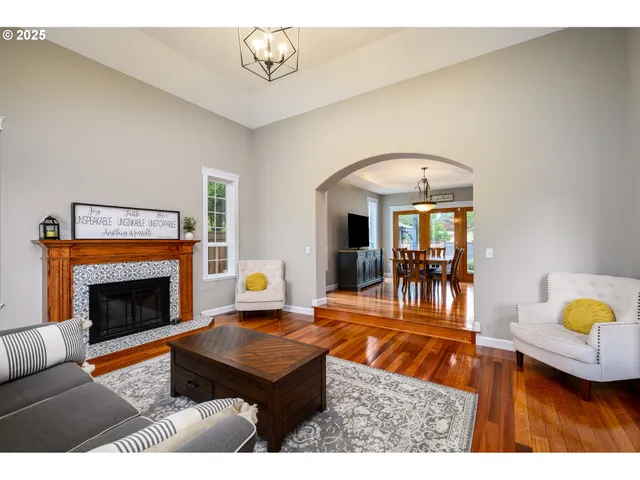 $899,000 | 2351 Northwest Pinehurst Drive, McMinnville, OR 97128